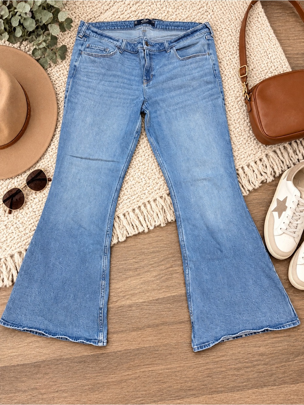 Hollister Light Wash Low Rise Flare Jeans Size 16 (33) Y2K Denim